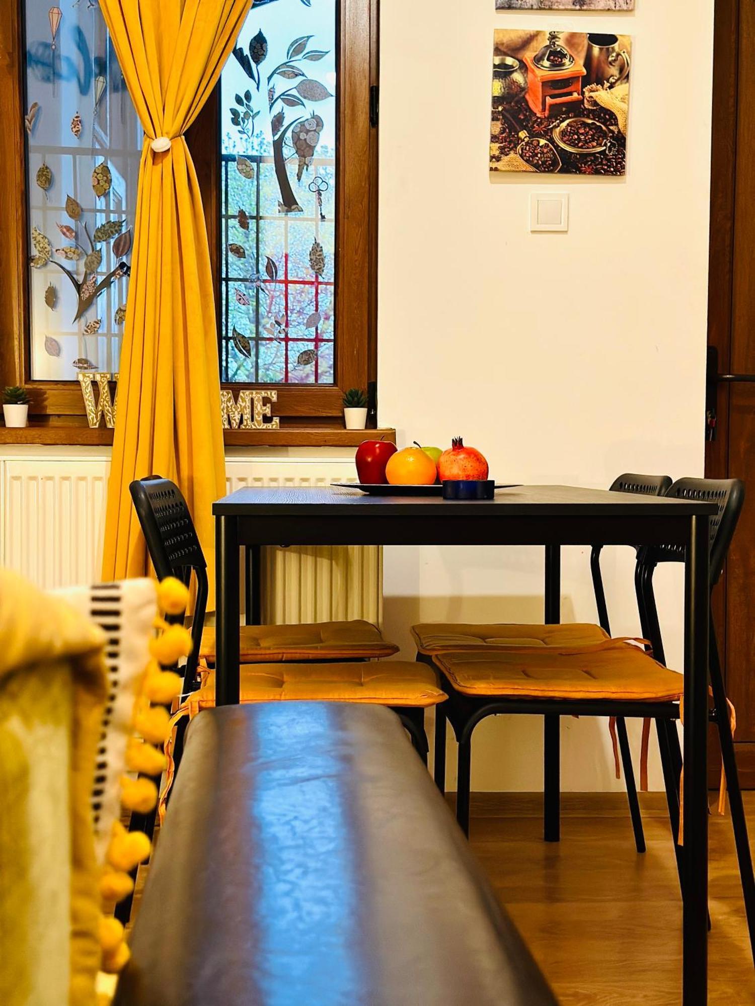 Stay Inn Central Brasov Bagian luar foto